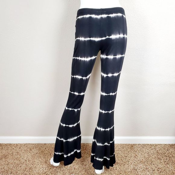 Volcom Juniors Skippin Town Striped Flared Pant - Picture 2 of 6